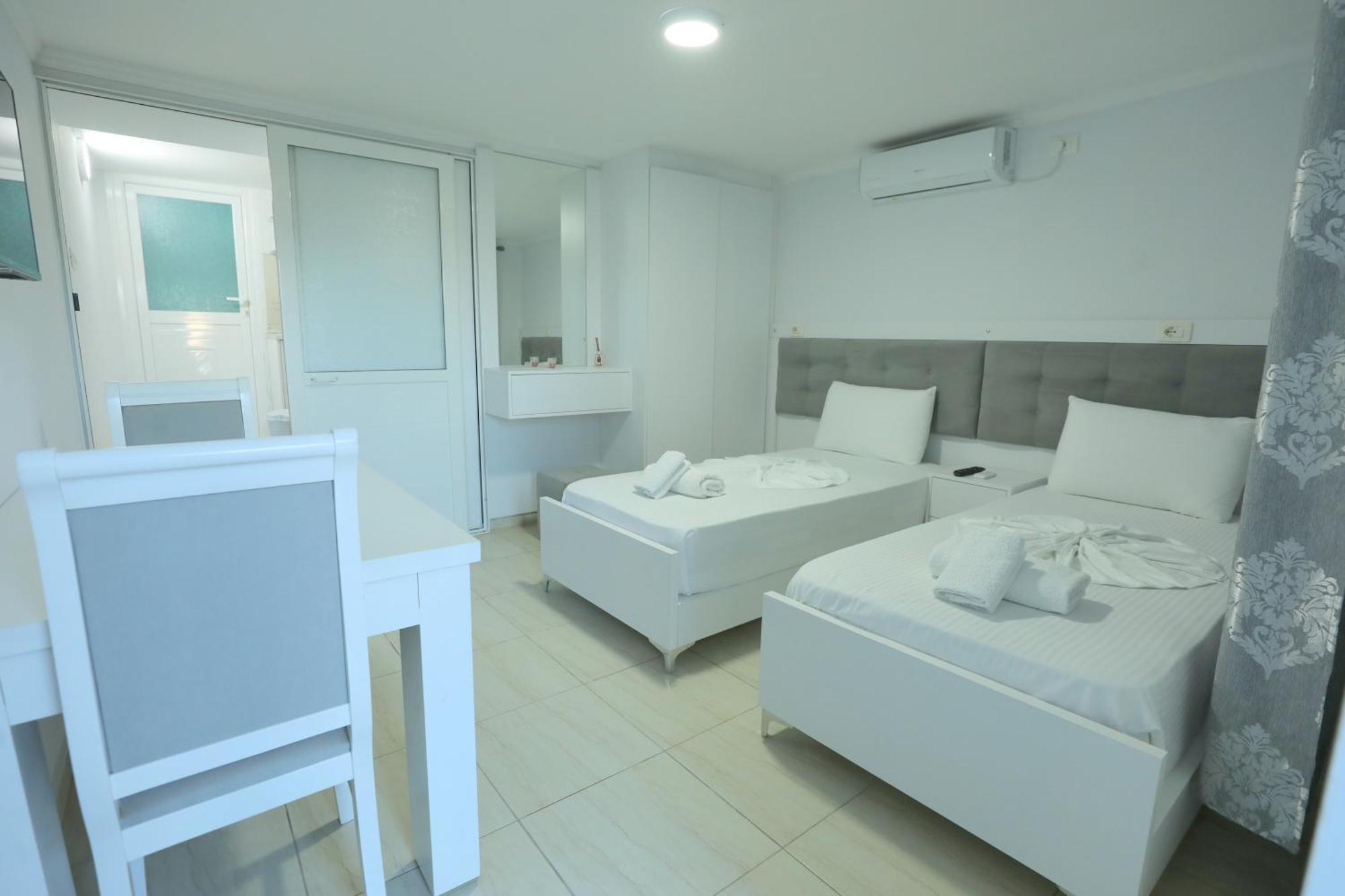 Villa Kevin'S Sarandë Exterior foto